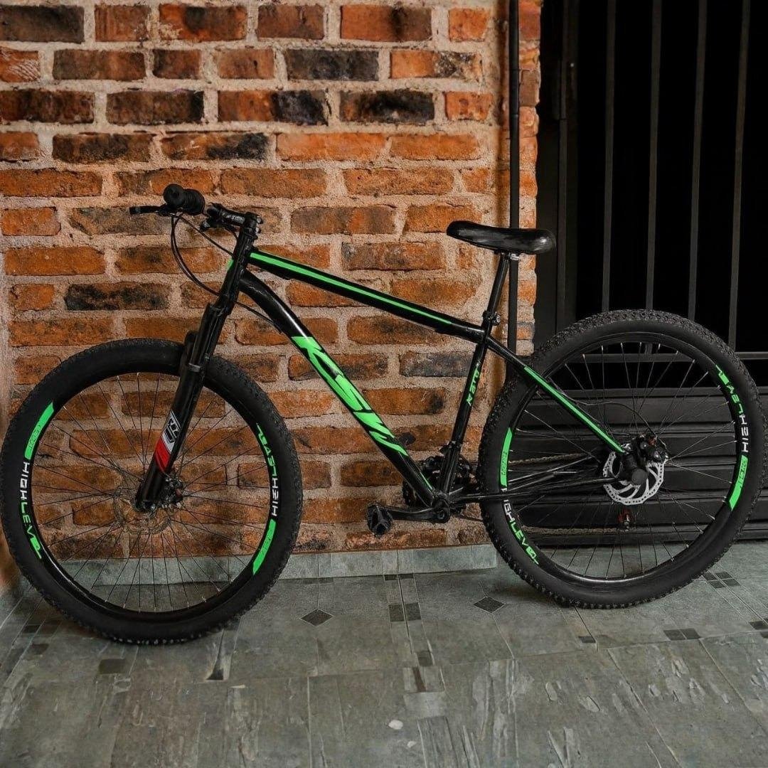 xetdaspromocoes's tweet photo. APROVEITA QUE AINDA NÃO TEM IPVA PRA BIKE, o cupom tá esgotando

Bicicleta Aro 29 Aço Carbono Freios A Disco Suspensão 21 Vel

R$ 645 no Pix 
Use o Cupom: VALEALEGRIA 🎟 + Selecione Pix
https://t.co/jzuaT8WWqu https://t.co/eam6LYRTzj