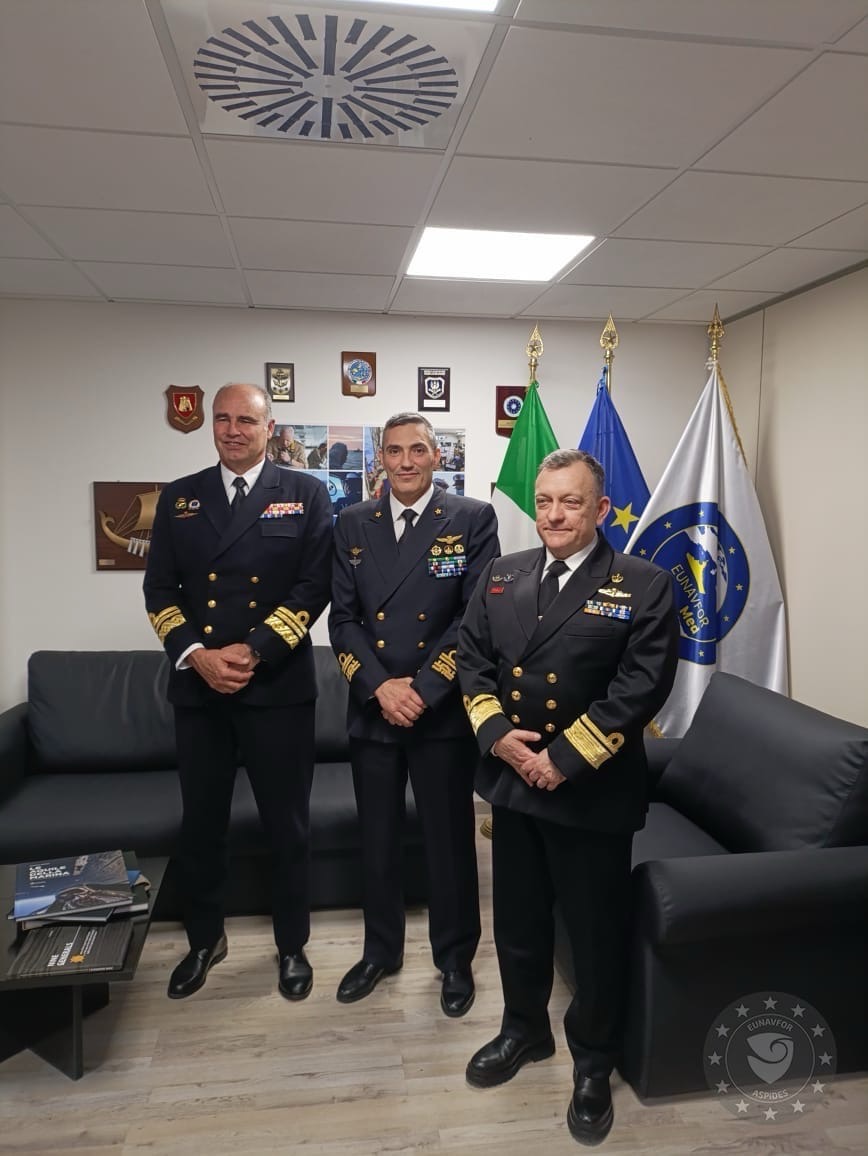 EUNAVFOR ASPIDES tweet media
