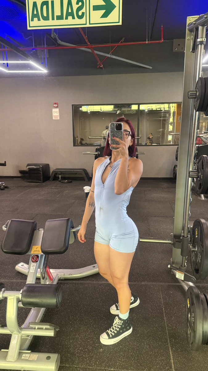 Lucy tweet media