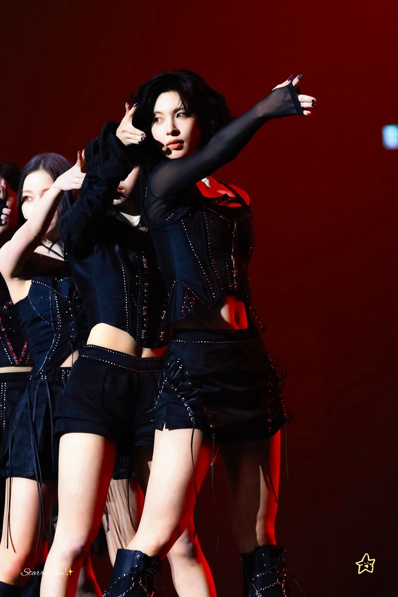 251130🔥
#BAE #배이 #NMIXX
#배진솔 #엔믹스 #배블왔솔