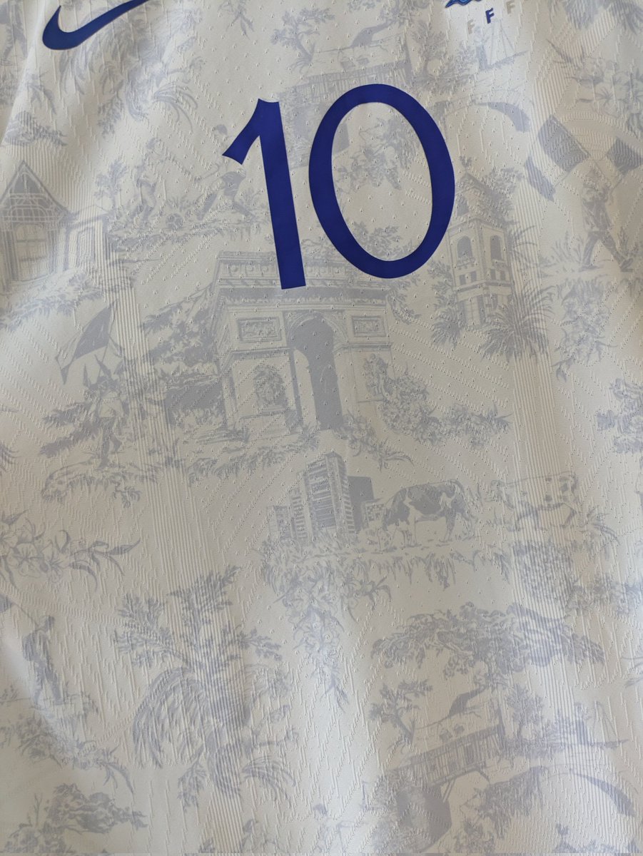 Fanzone Kits tweet media