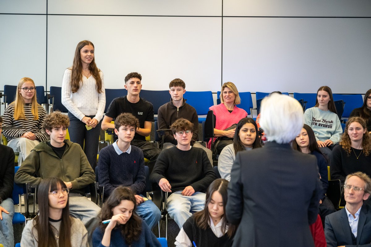 Christine Lagarde tweet media