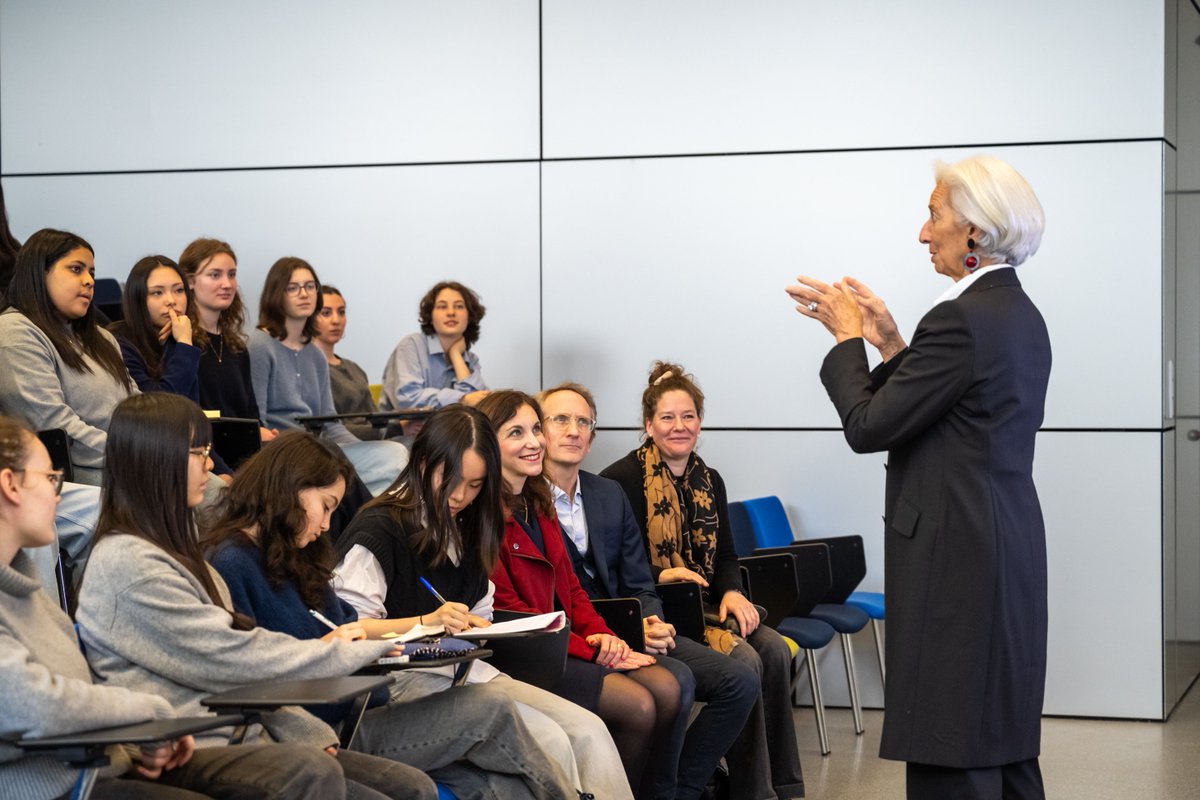 Christine Lagarde tweet media