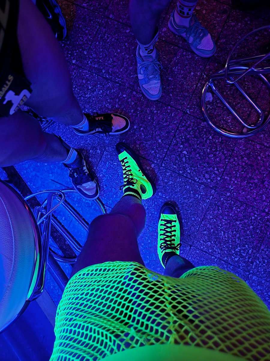 Austrian Kinky Guy tweet media