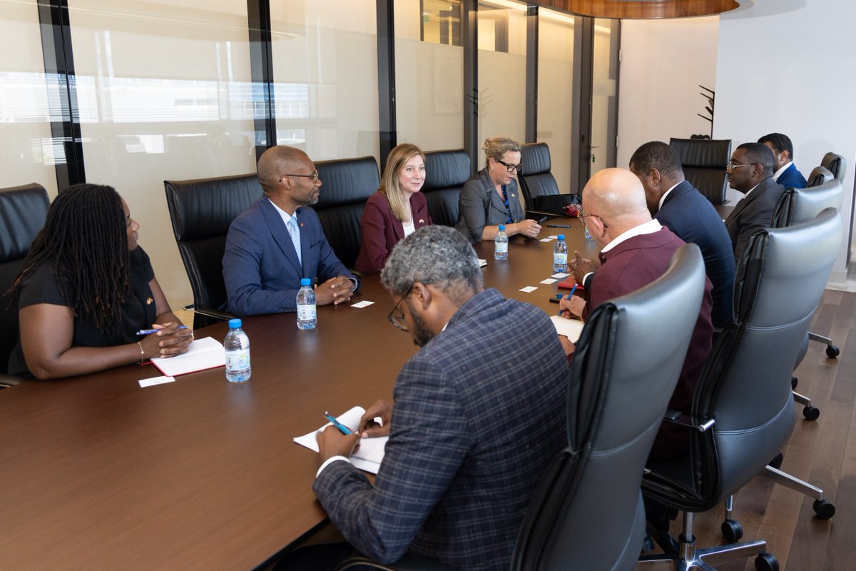 🇨🇦La SMA @Cheryl_Urban, et <a href="/AndersonBlanc2/">Anderson Blanc</a> ont rencontré le Secrétaire d’État angolais aux Ressources minières pour renforcer les liens bilatéraux et faire avancer la coopération sur les minéraux critiques et les infrastructures stratégiques.