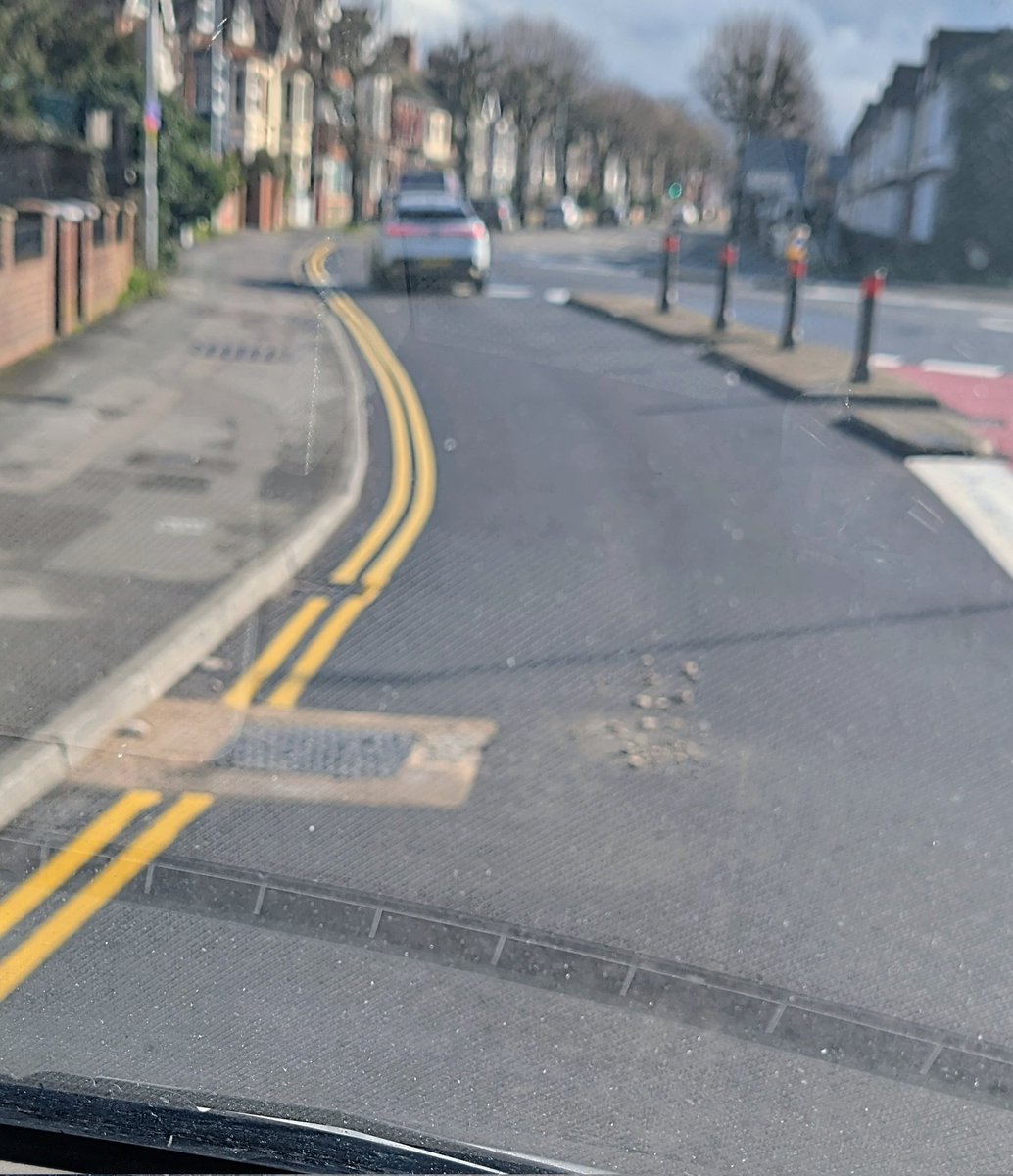 GrumpyKav's tweet photo. @swindonadver @SwindonCouncil 
Great work relaying the road on County Road. Not been down 3 weeks and the road has already been repaired in multiple places and those repairs have failed.
Debris on the road. https://t.co/WPOylFvtRO