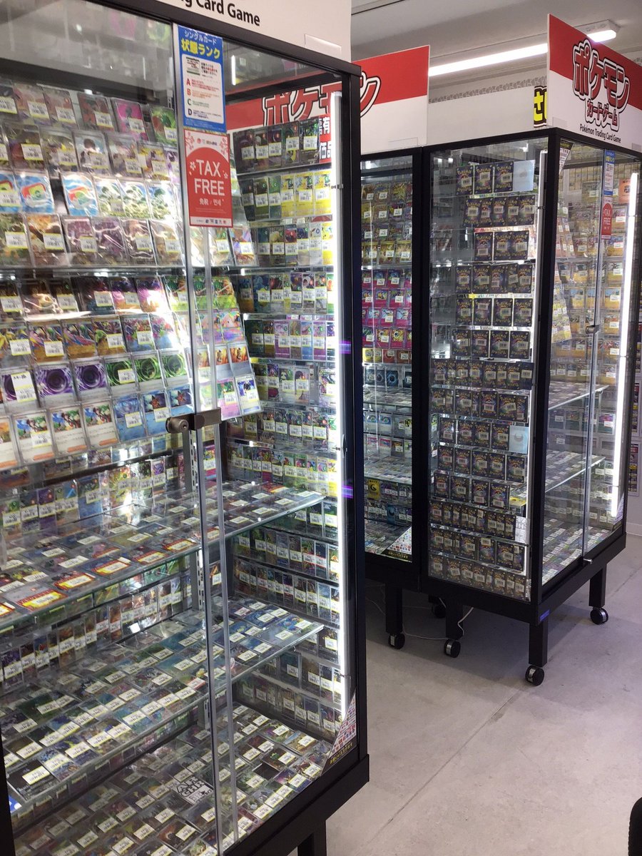 ✨ポケカ✨ ショーケース展開中‼️‼️ 新弾カードが揃っております