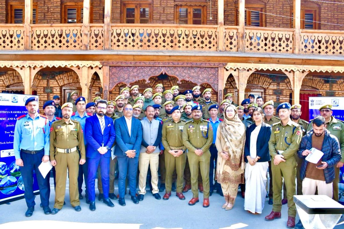 Srinagar Police tweet media