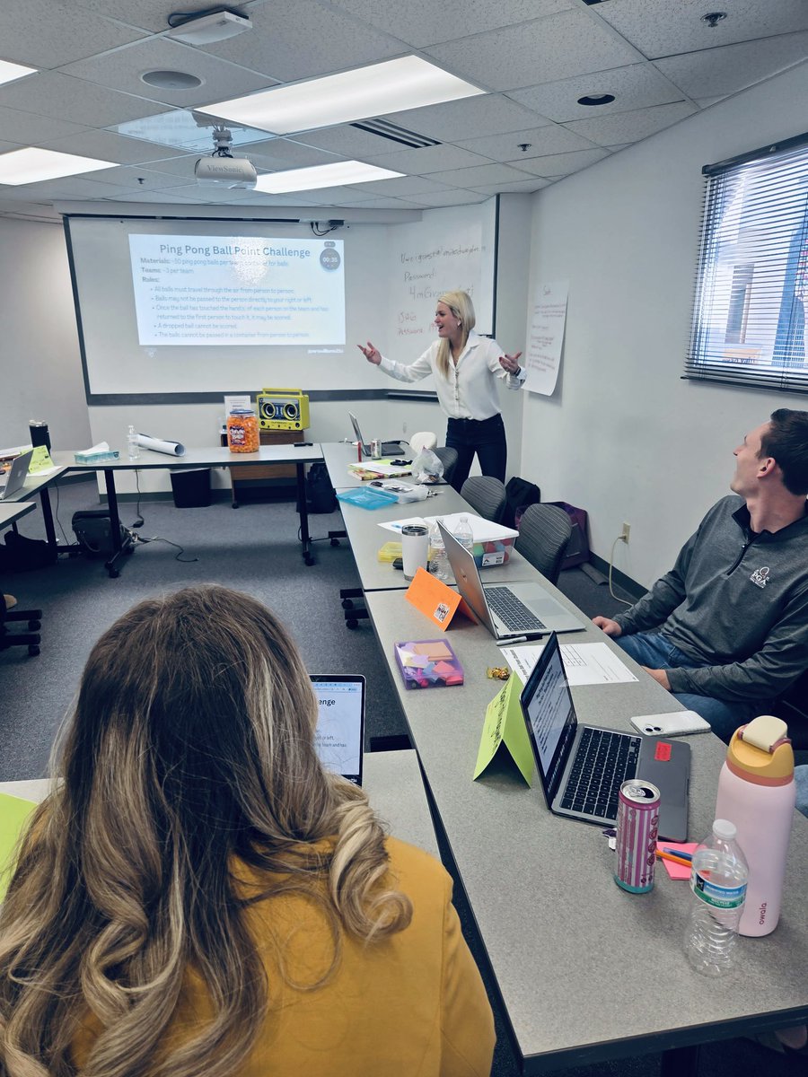 Laura Williams ✨ tweet media