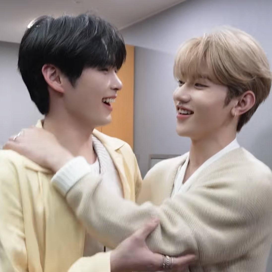 'thank you for sharing those moments of everyday happiness with me' ..... 😔🤕