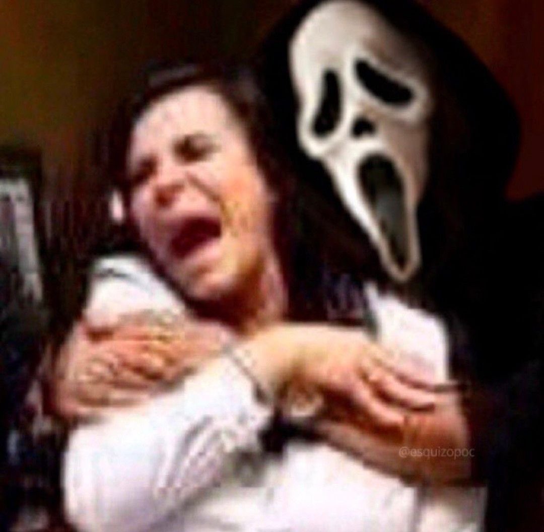 galliebe's tweet photo. O que foi essa motivação do ghostface do pânico 7 meu deus KSKKSKSKKSKA https://t.co/ManG8utz6P