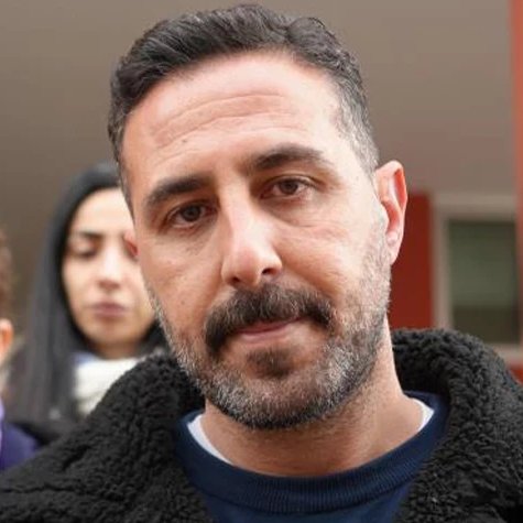 m_cemilkilic's tweet photo. Kocaeli’de teneffüs zilinin “Kabe’de hacılar” ilahisiyle değiştirilmesine tepki gösterdiği için gözaltına alınan Soner Akbal’ın oğlunun akran zorbalığına maruz kaldığı öğrenildi.

Çocuğa okulda yaşıtları tarafından “Neden oruç tutmuyorsun, namaz kılmıyorsun?” şeklinde sorular yöneltilerek baskı uygulandığı ortaya çıktı.

(Gazete Pencere - Tolga Balcı)