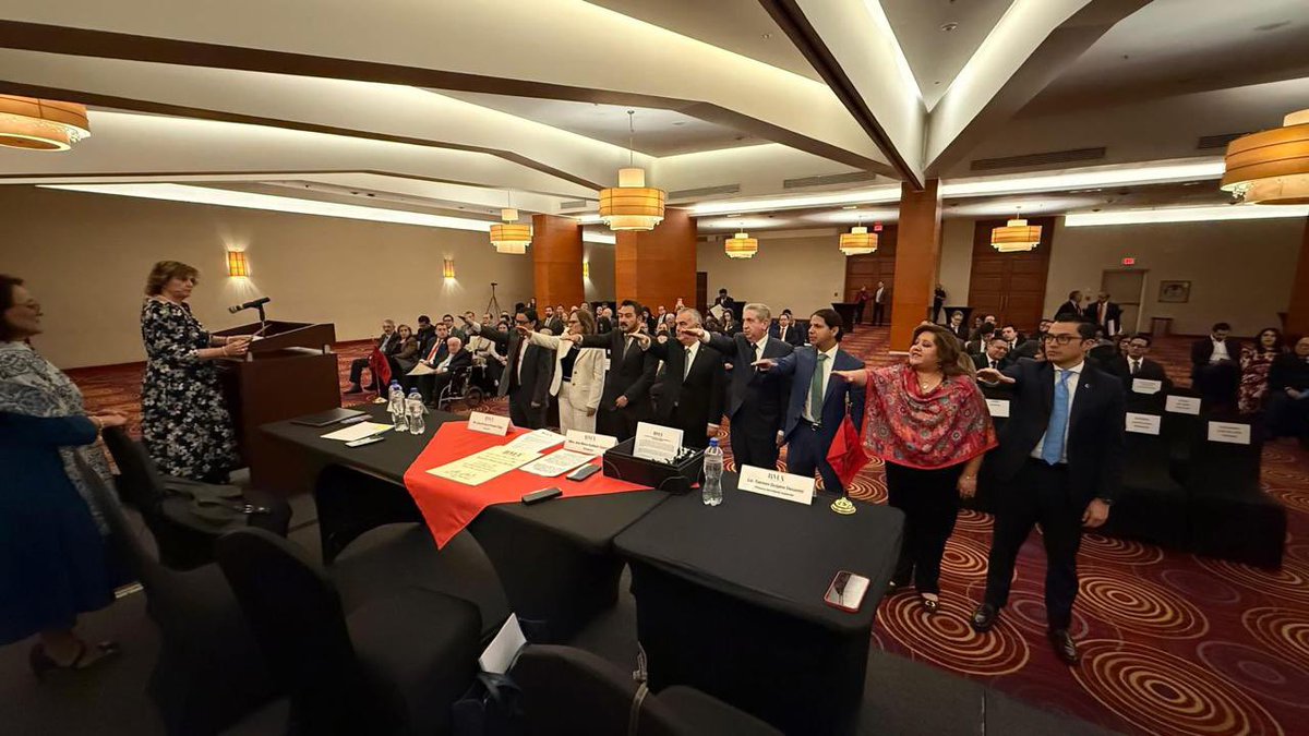 Rodolfo Islas Valdés tweet media