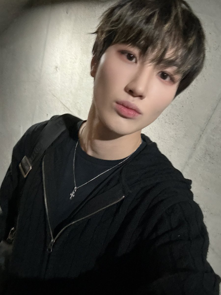 내일 좋은 주말 보내세요 ✌️🫶

#TNX 
#최태훈 #TAEHUN