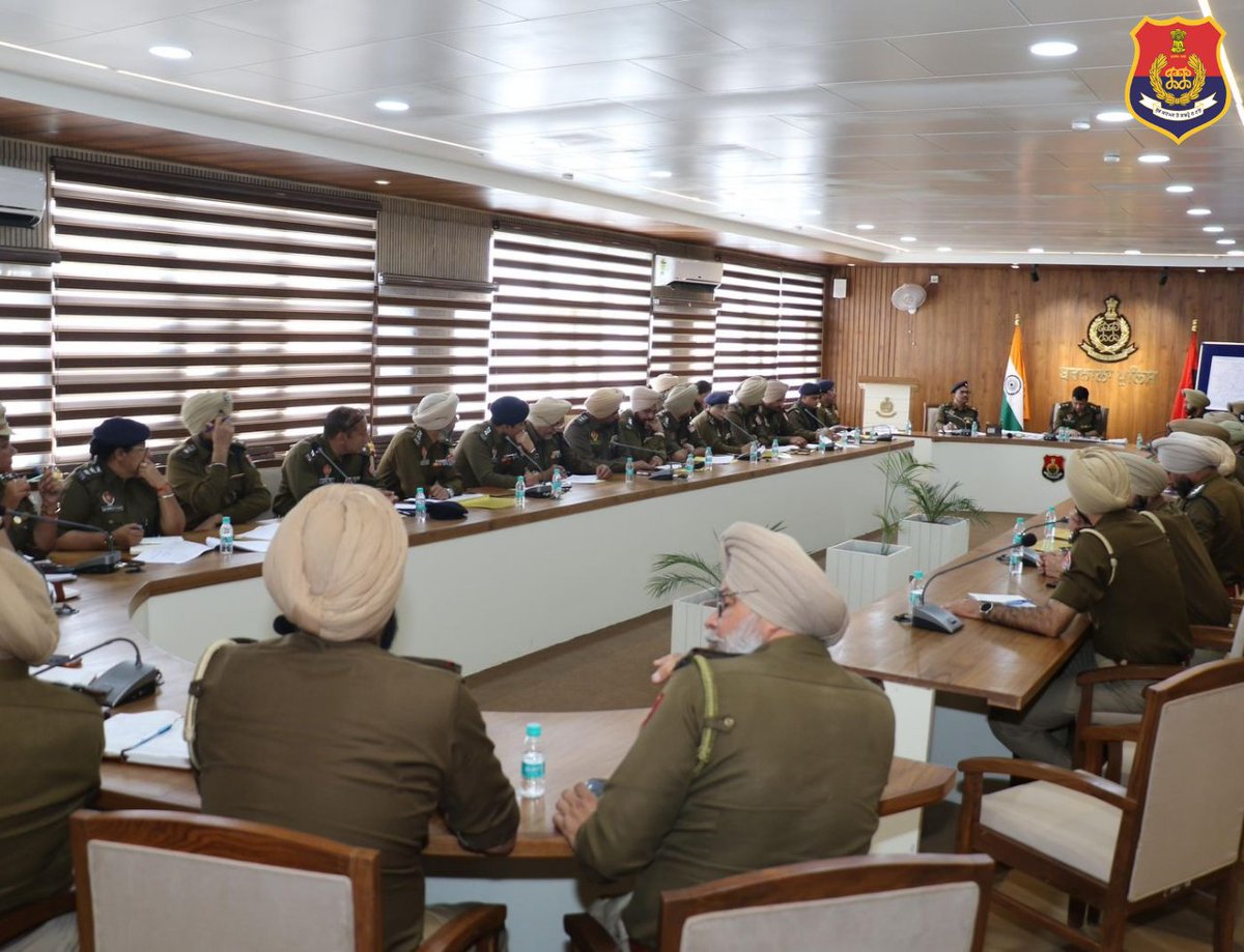 BarnalaPolice's tweet photo. SSP Barnala held a meeting with all the officers regarding law and order duty on 28-02-2026 Tomorrow, where they were briefed about the duty and reviewed the security arrangements at the place of duty.
#SecurityBriefing #LawAndOrder https://t.co/eyd2D9Oc4V