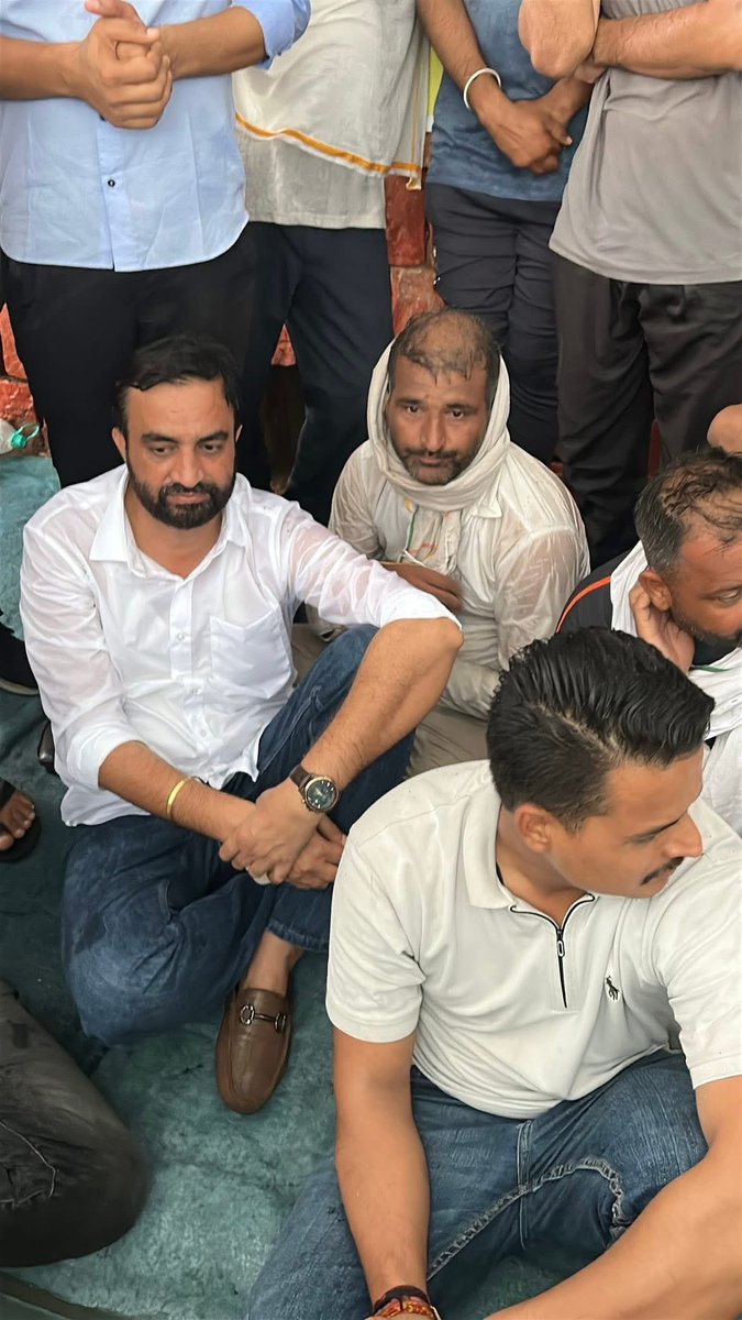 #मोदी_पर्ची_वापिस_लो                अपराधियों का बढ़ता हौसला बंद करो,
बहनों-बेटियों की सुरक्षा सुनिश्चित करो,
राजस्थान में कानून का राज लागू करो।