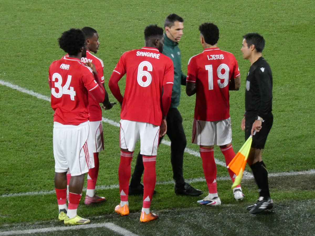 Ian Hall tweet media