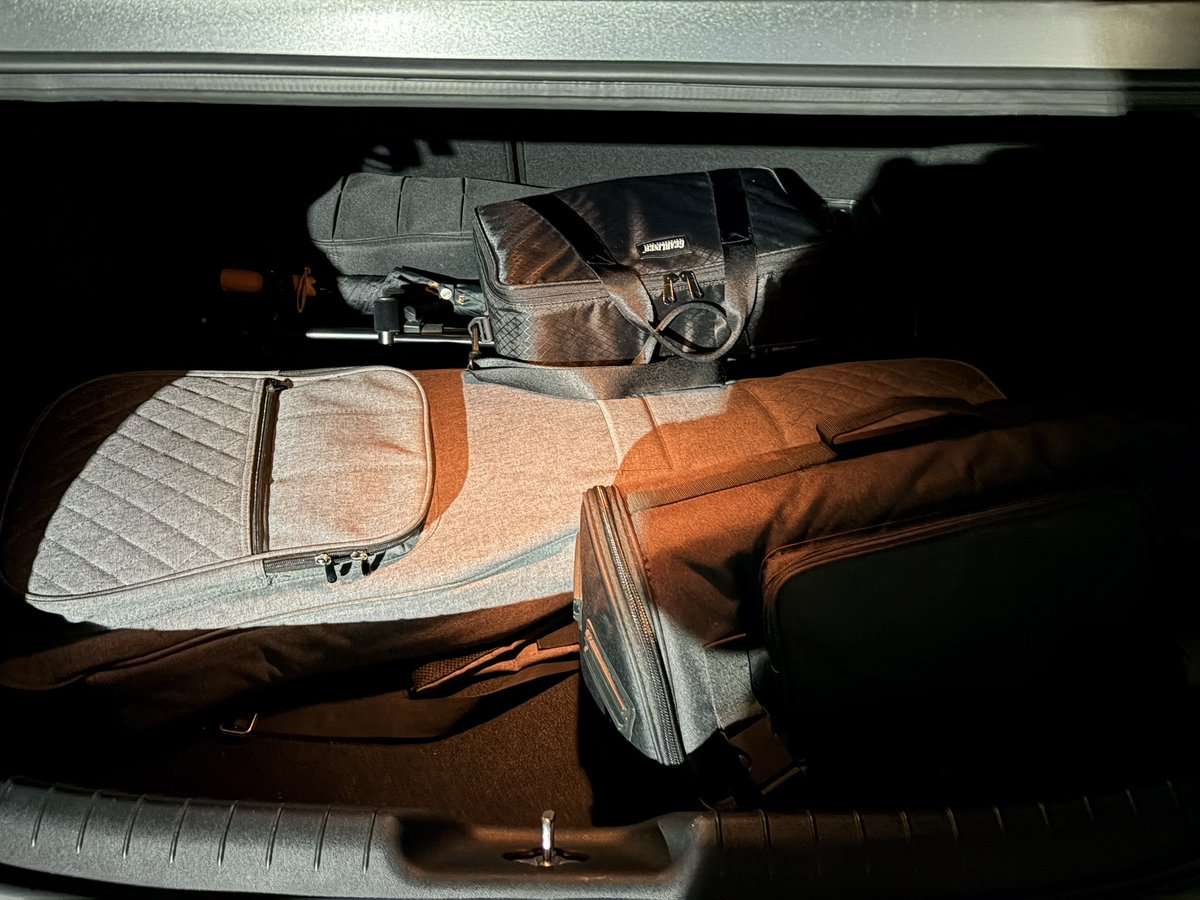 수련회 기타 세션 하러 짐 챙기기