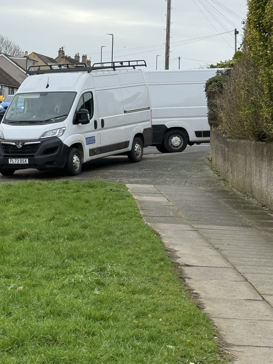 chezw's tweet photo. @LancasterCC excellent parking today, right on the dropped paving for wheelchair users etc!! Corner of Threshfield and Kingsway. Very considerate not!! https://t.co/hrKHNAm3L7