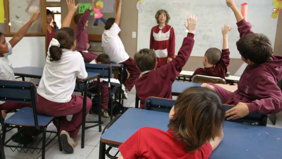 Ayuda escolar: el Gobierno fija un refuerzo extraordinario para marzo ingenierowhite.com/2026/02/27/ayu… #Economía #Nacionales