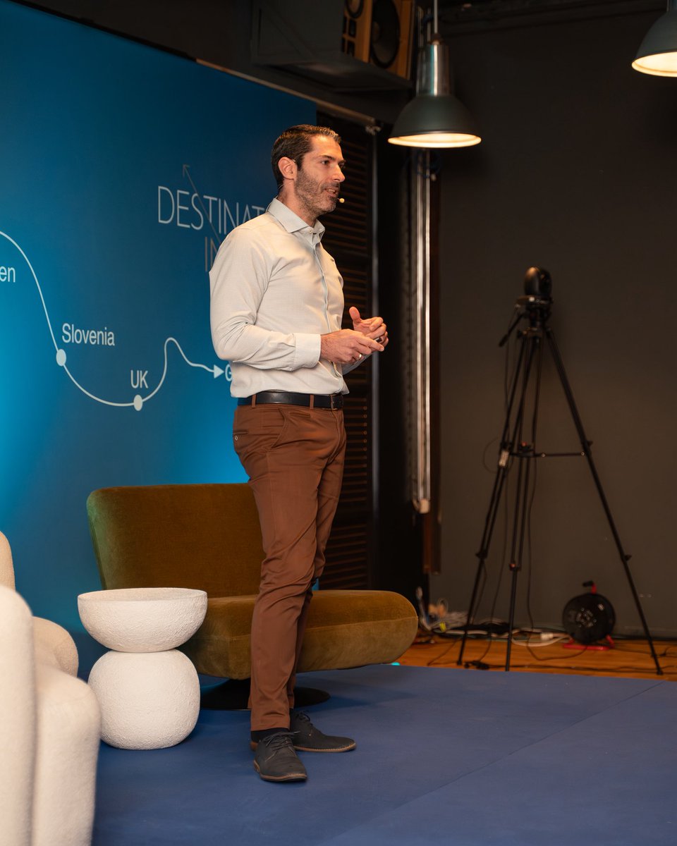 Marketing Greece tweet media