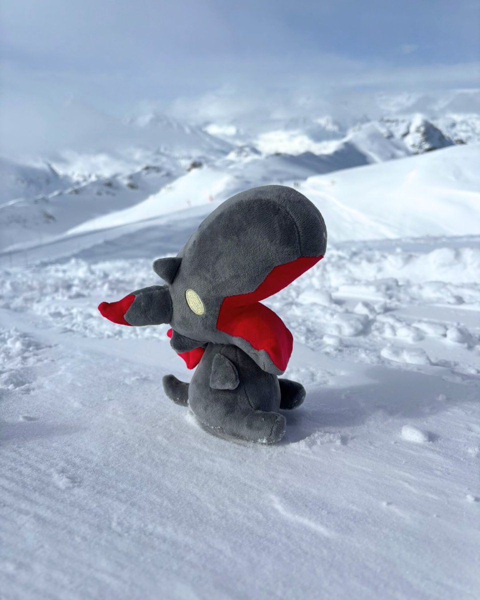 Cygames_DE's tweet image. Mu-kun verbringt das Wochenende in den französischen Alpen 🏔️
Frischer Schnee und Bergpanorama rundherum.

#CygamesDE #FranzösischeAlpen #Winter