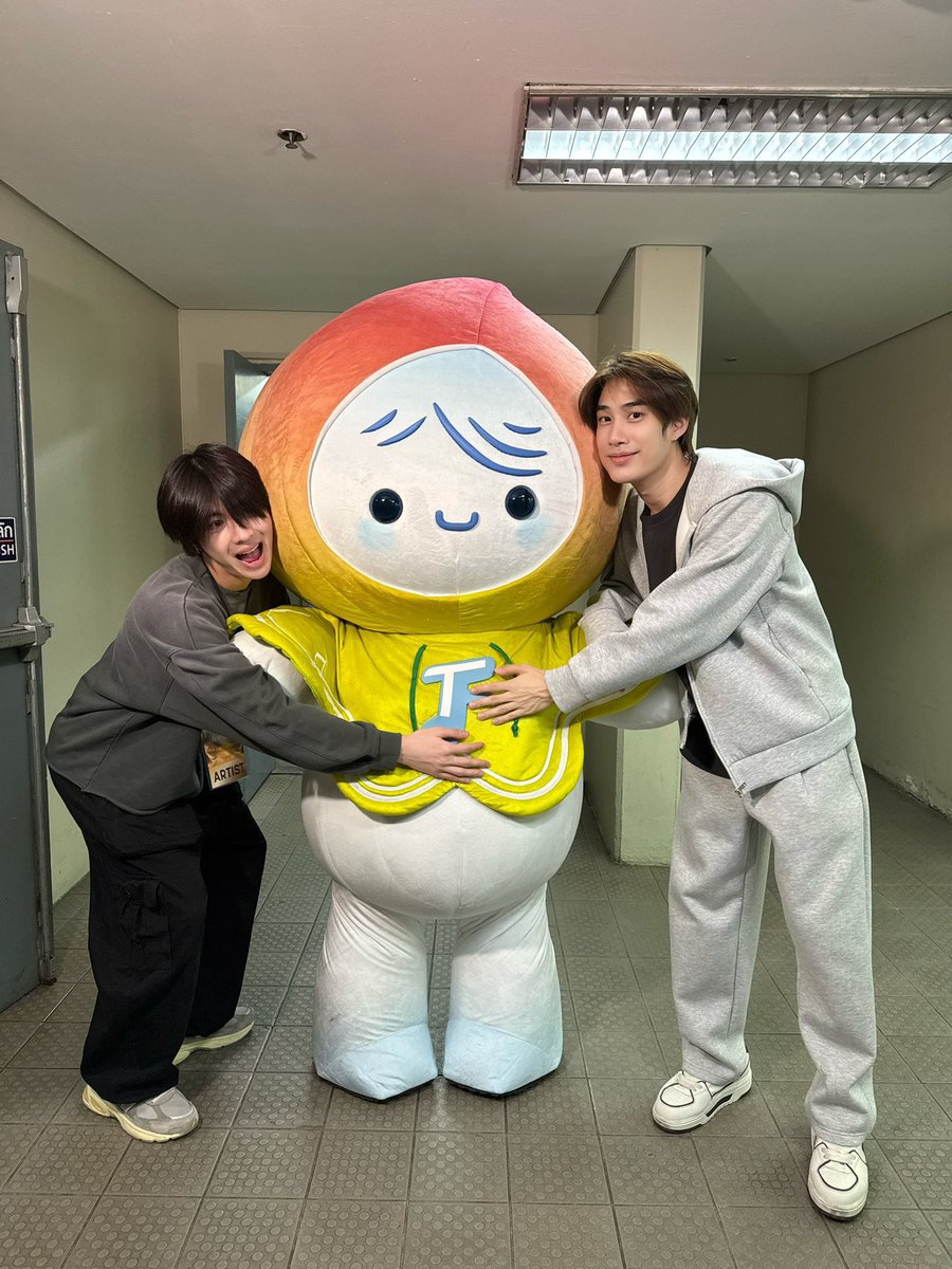 พรุ่งนี้น้องเรนนี่จะอ้วมๆพุงกมๆขึ่นบ้างมั้ยลูก เห็นปะป๊าบอกว่าหนูกินเยอะ แล้วพรุ่งนี้หนูจะพูดได้รึยัง อยากฟังหนูเบรกกิ้งฮาวกับพี่เฟิ้ด🥹🫳🏻