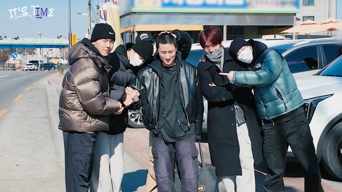 ⋈ euni ✩ tweet media