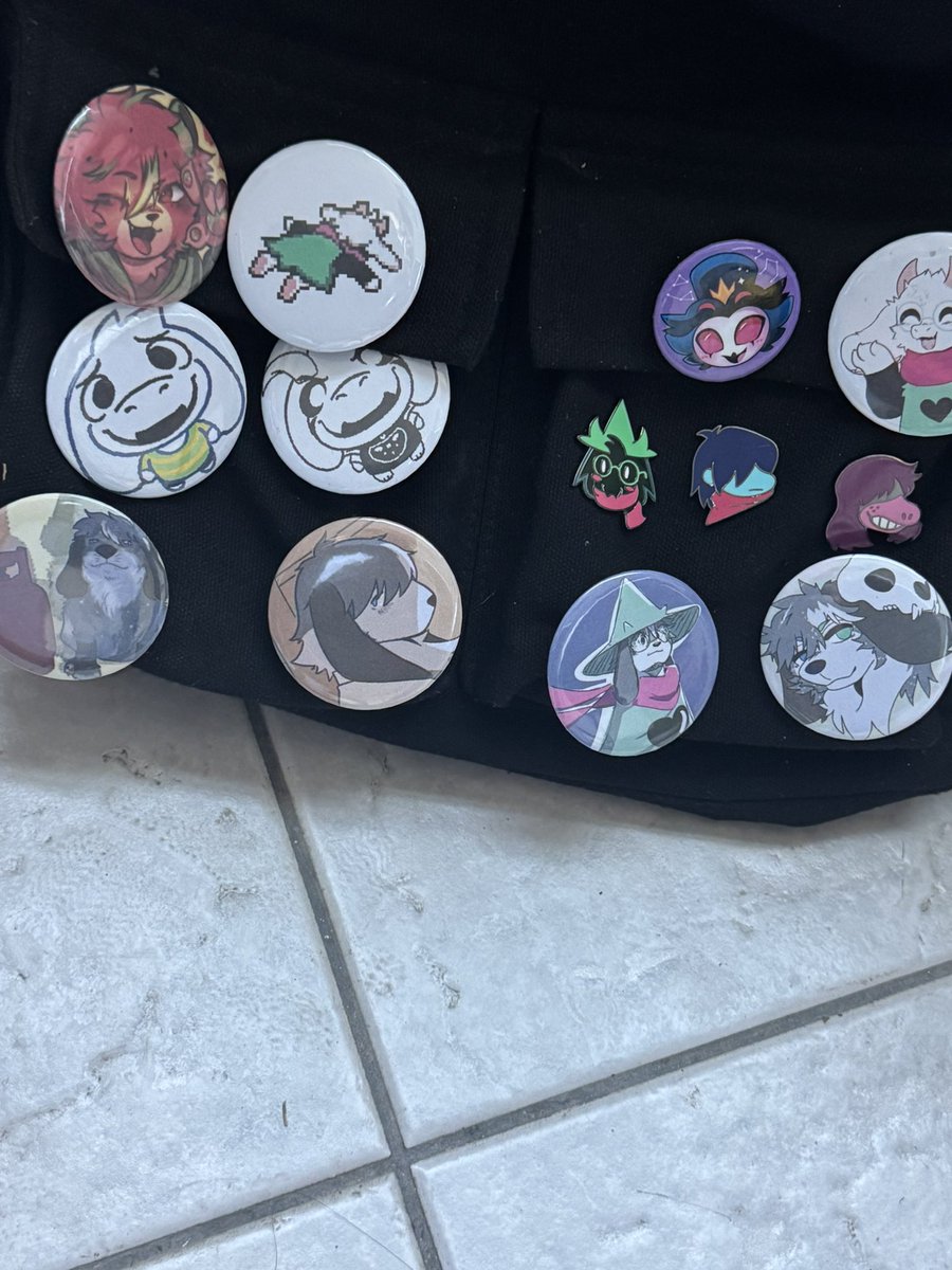 MelowZetsu_'s tweet photo. Vean a esos socios, sol tomo control sobre mi bolso @SOLAIRAST https://t.co/QwrpSk2lBa
