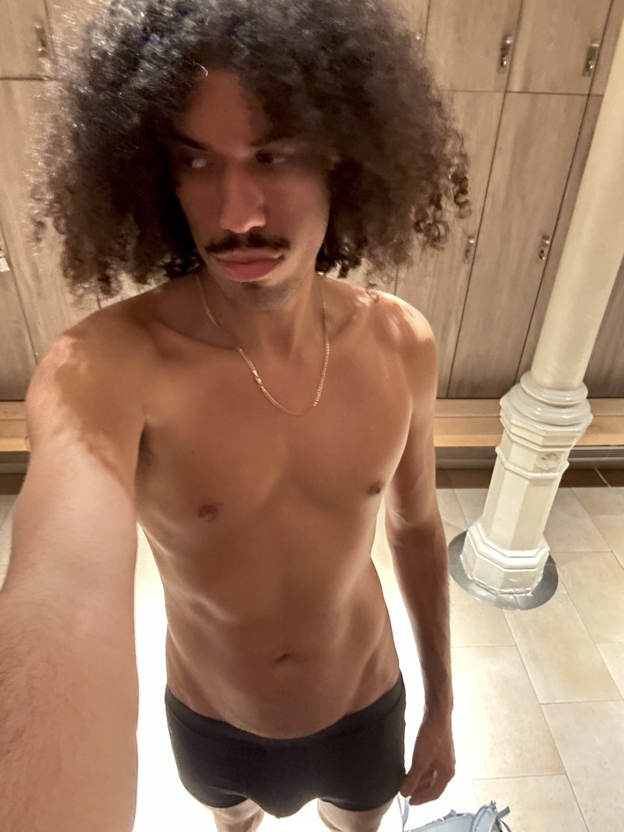 Awkward Boy (@averyawkwardboy) on Twitter photo 