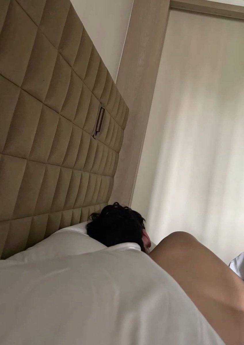 sungjjean's tweet photo. Kakagising ko lang 😭 nalasing ako tapos sinundo ako ng irl ko ng 5 AM ANONA 😭

Nakapang work clothes na siya kasi sabi niya baka super lasing ako and I might need him before he goes to work. Gudbye HUHUHUHU AYOKO MAINLOVE ULIT SA TOTOONG TAO LORD

ENDING NASA SOGO KAMI 🫩 https://t.co/KSnEZ1BlGy