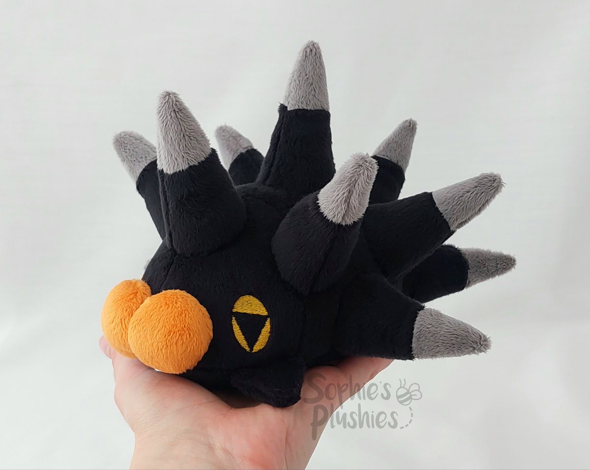 Sophie's Plushies 🐝 tweet media