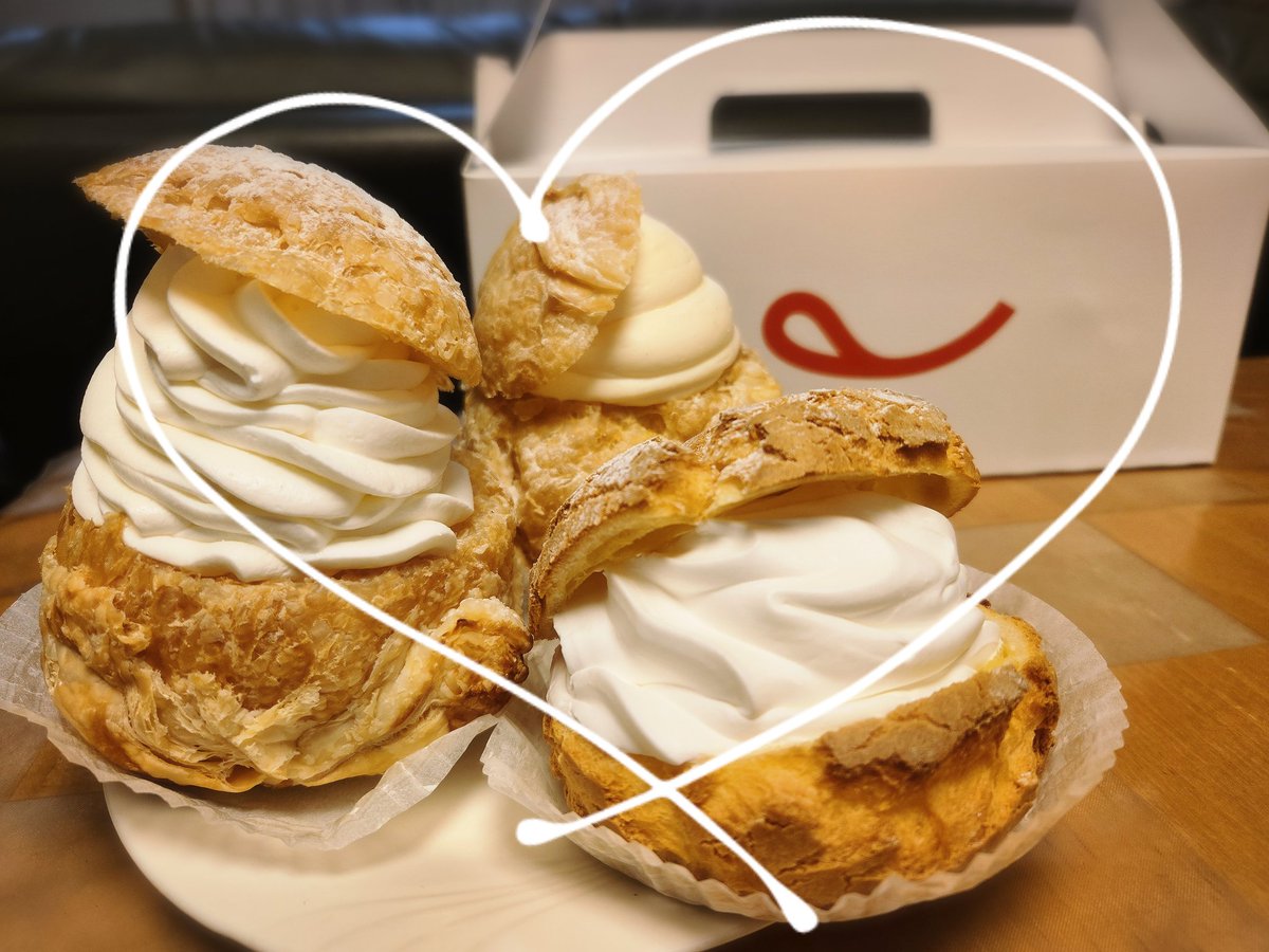 🍭 tweet media