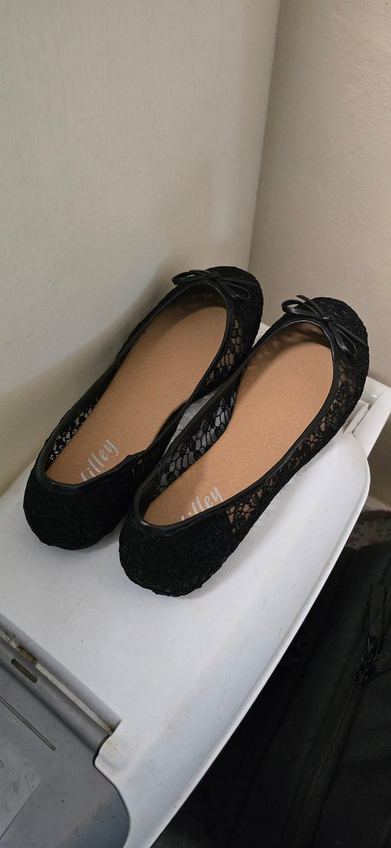 SissyNancy3's tweet photo. #newshoes #heels #balletpumps #crossdresser #sissy https://t.co/lMpYCLzIhg