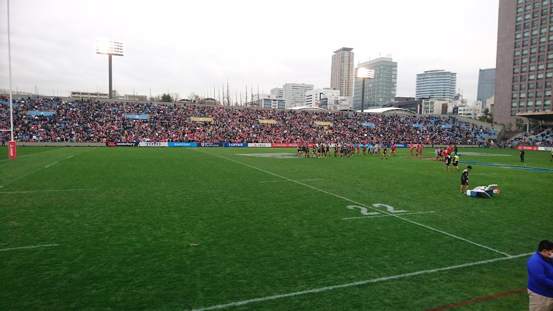 bigbanchow's tweet photo. ２０２０年のvsチーフス戦。

エイプリルさんの先制トライで、
「これは勝てるかも！？」
と思ったものです。

いい夢見たぜ。
  
#Awoooo
 #SUNWOLVES https://t.co/cDItMtf64b