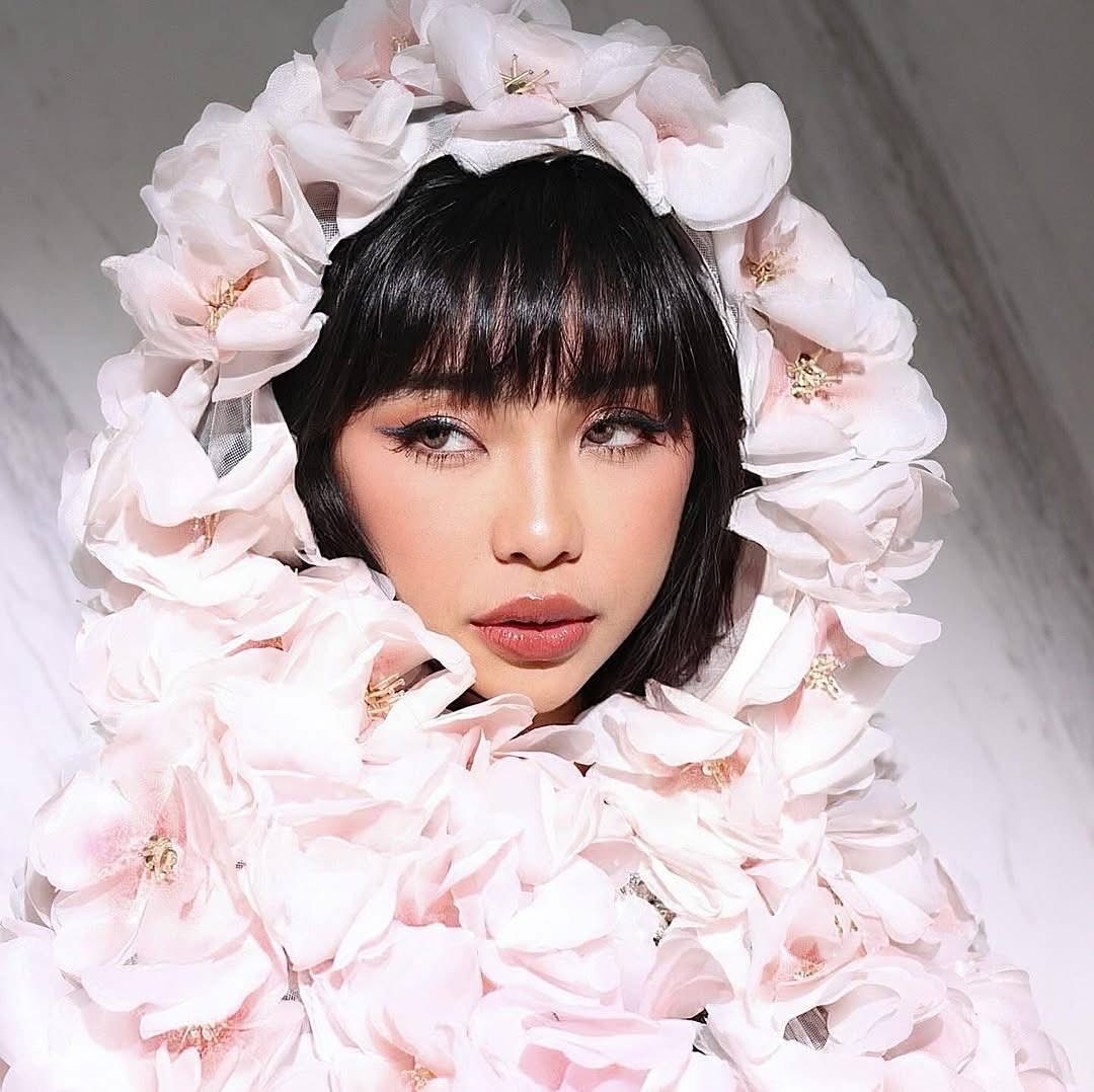 MayMay International tweet media