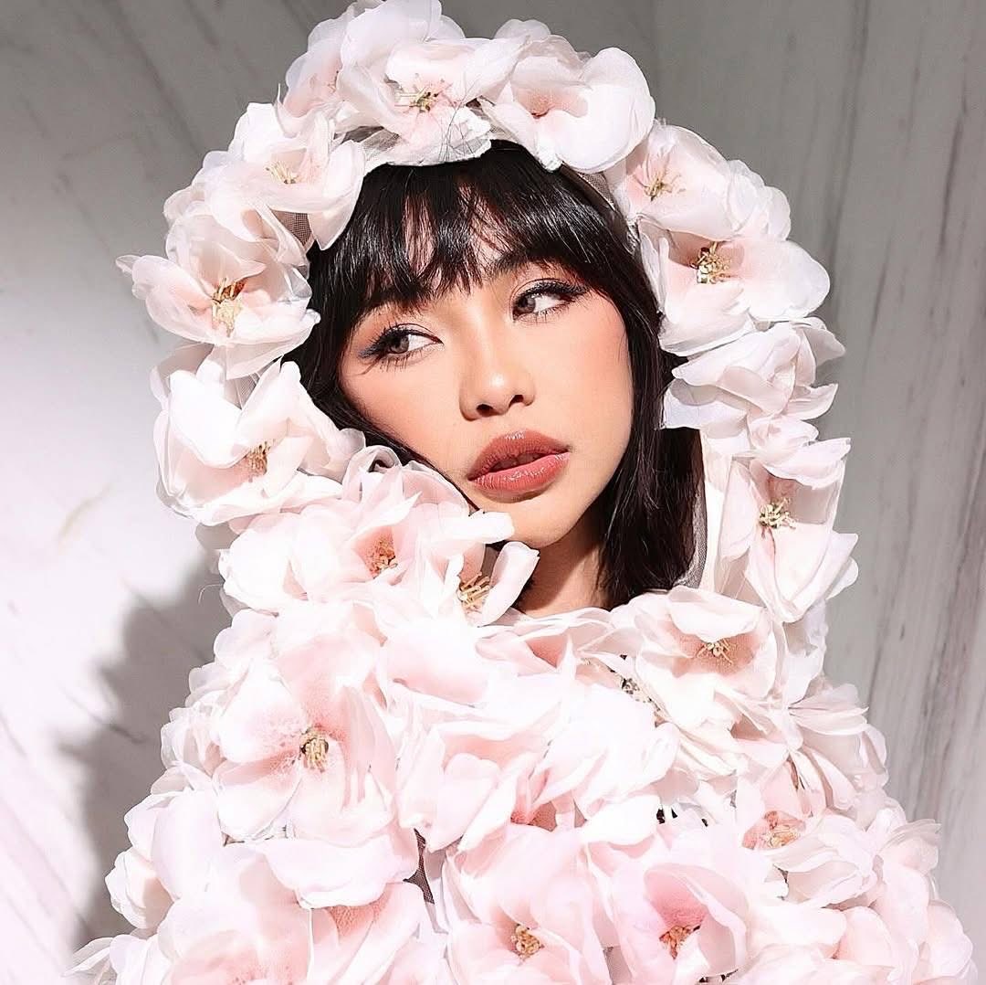 MayMay International tweet media