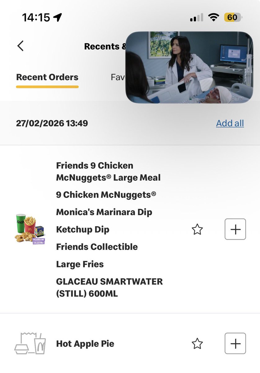 Vany_8209's tweet photo. @McDonaldsUK placed and order for take away at 13:49 and i got given an apple pie that was supposed to be discarded at 13:36. Am i wrong in thinking i shouldn’t have been served this? 🤔 https://t.co/5YlvEh2T8E