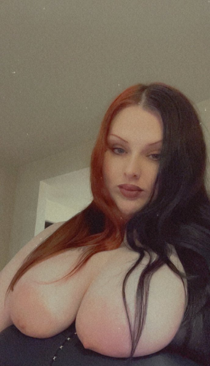 yomatchxx's tweet photo. big titties 
real pretty😩😍😍🥴💦 https://t.co/TW649zwuWc