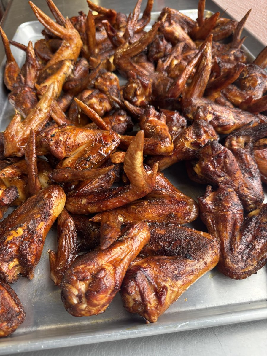 BBQChris76's tweet photo. @929MorningShift @squidbilly929 @MPJohnson79  y’all were talking about smoked wings .. I think mine are pretty solid! https://t.co/JOn336NhIr