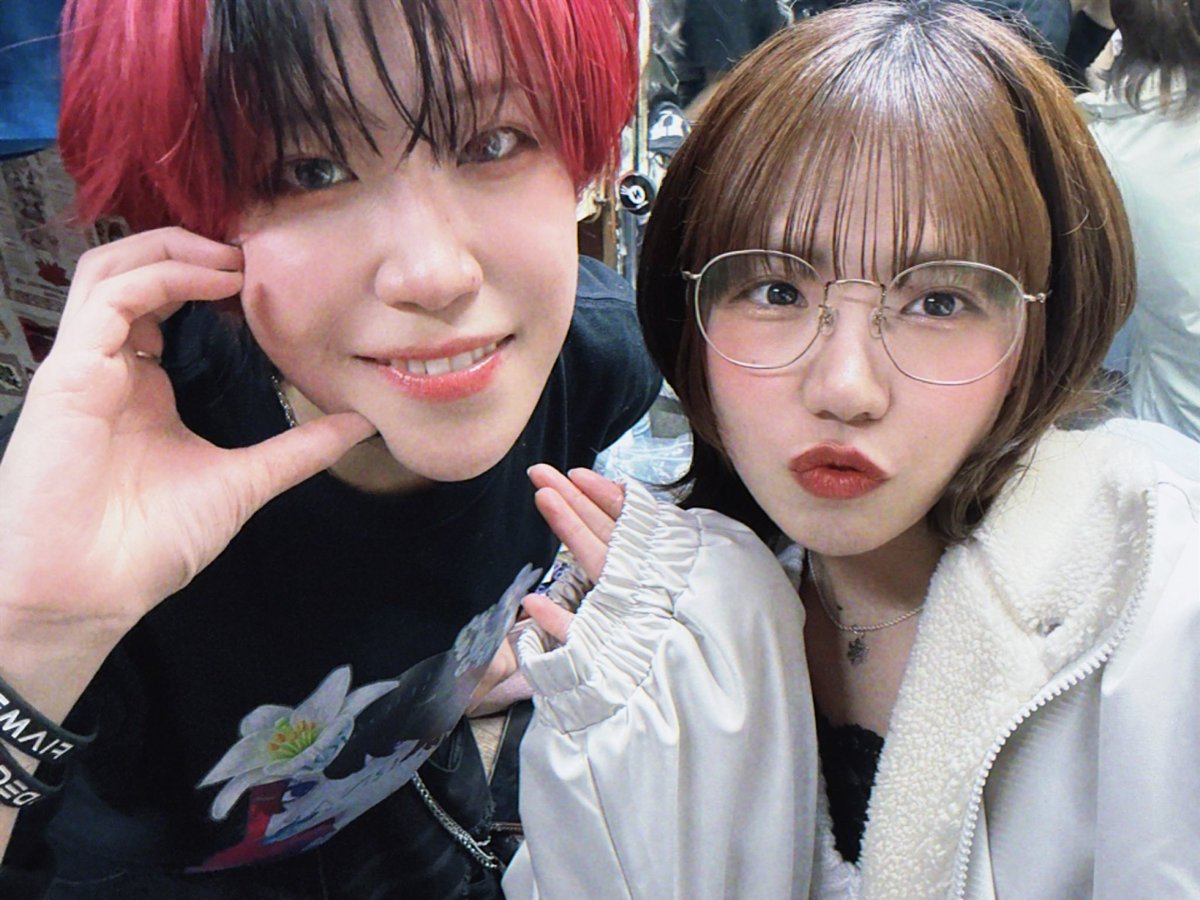 mayu_lpop's tweet image. まなてぃーと一緒に #FiDZ はむちゃんラストステージ目に焼き付けてきました🎤❤️
凄くカッコよかった、うるうるです😭
熱いライブをありがとう！！最高でした✨️

はむちゃんおつかれさま🐹🤟🏻❤️
これからも仲良くしてね.ᐟ.ᐟ