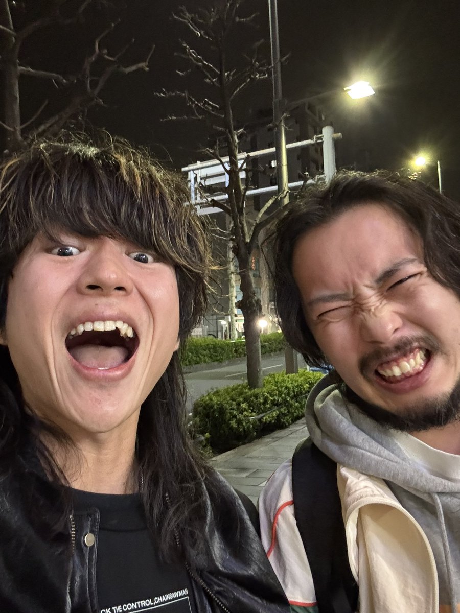 serubora's tweet photo. ネクライトーキーとの赤羽たのしかた
夜の始まり🍻💥💥💥💥💥💥 https://t.co/n4aZlCcIUv