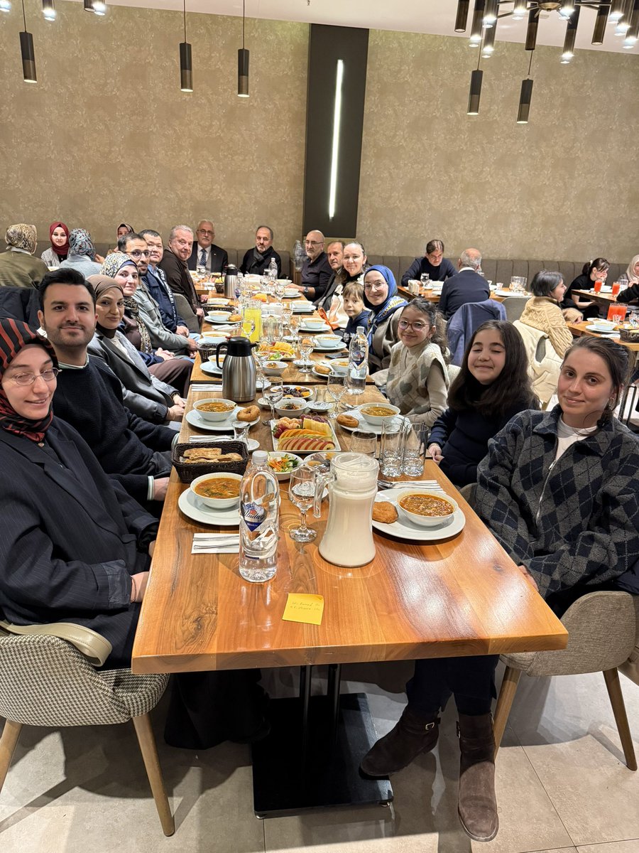 Fakülte akademik ve idari kadromuzla geleneksel iftarımızı, rektörümüzün de katılımıyla gerçekleştirdik...