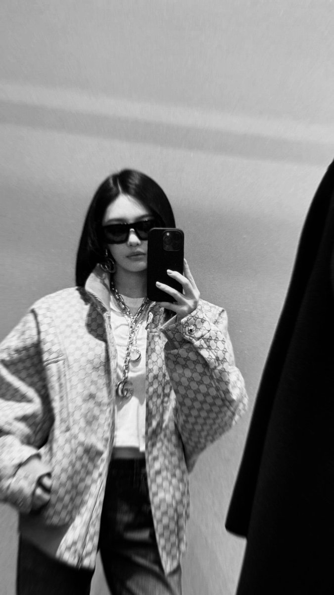 ︎Meredith. tweet media