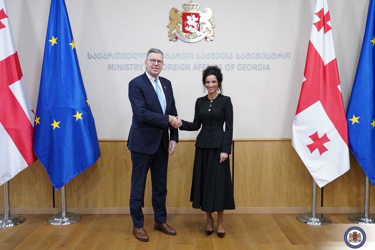 Arthur Erken tweet media