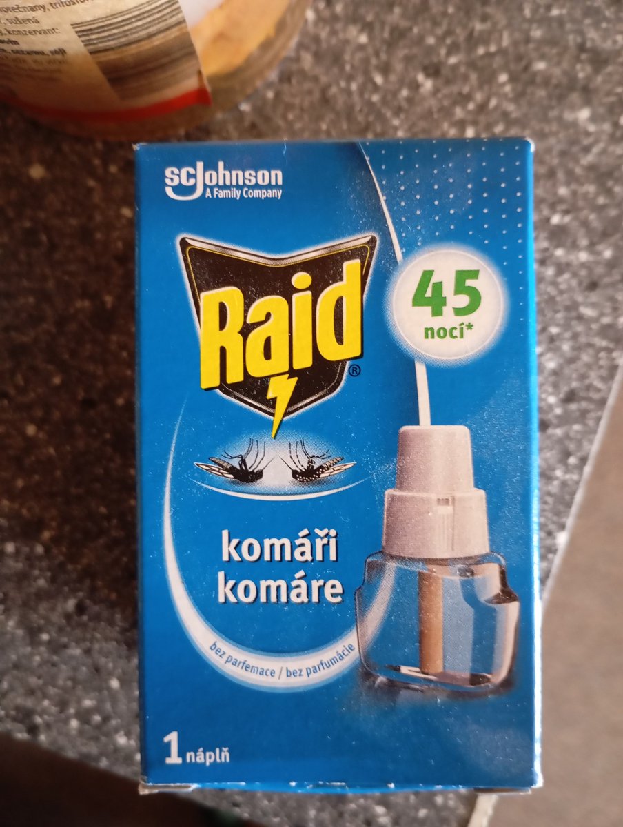 MedekRadovan's tweet photo. when did they started adding the babiš translation to shi like this https://t.co/4G4NagGMgw