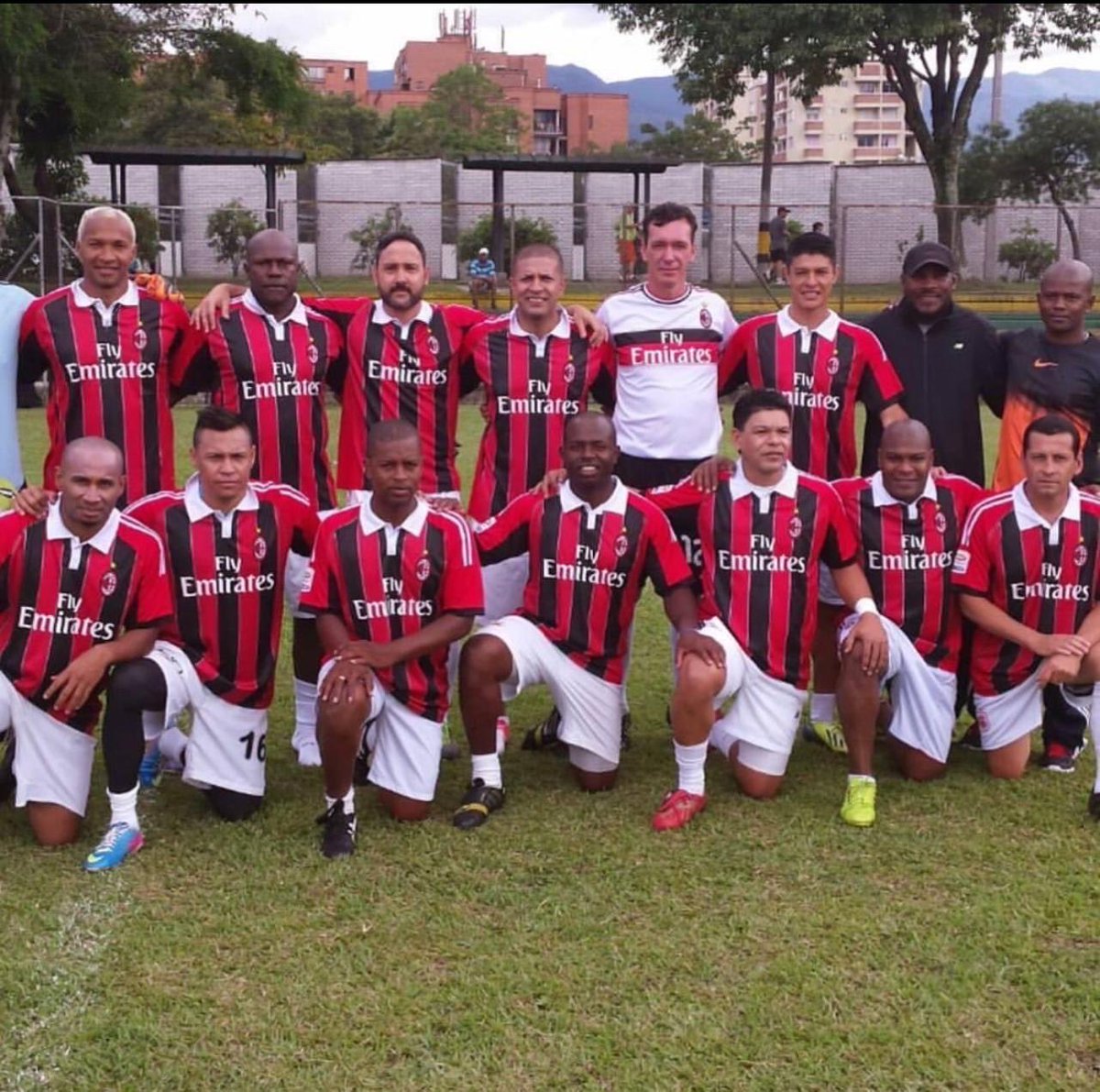 JULIAN VASQUEZ tweet media