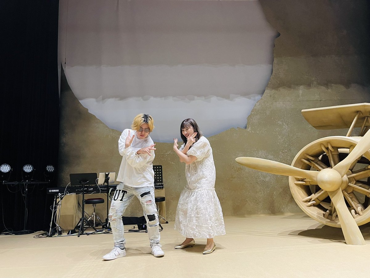 Ry__M_RZM's tweet photo. 今日の公演もありがとうございました!
花音さんと今日が最初で最後のペアでした🎻🎹
チェロ最高でした‼️
明日もファイトです💪🏻
次は千秋楽で演奏します✨
#星の王子さま
#絵本朗読LIVE
#PEaCEPRO https://t.co/No6Y2T1JrE