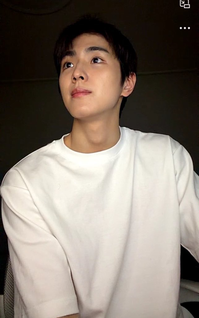 너무잘생겻어요