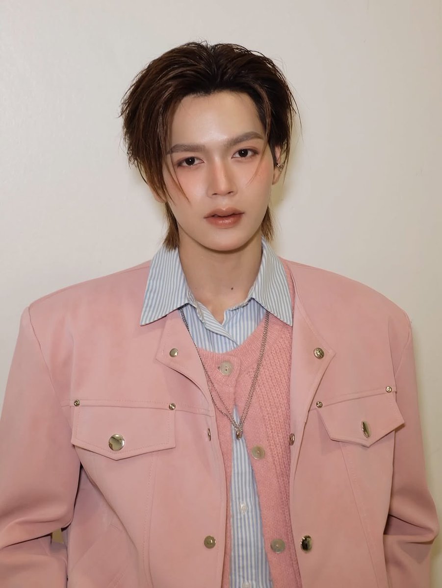 IG : takecare_yourface_
มาร์คกับสีชมพู น่ารักมากกก💗💖💓💞💕💘

🔗 instagram.com/p/DVQ7pAekzAP/…

JUNIORMARK X PEPSI TREATS
#PepsiYouDeserveATreatEvent
#เป๊ปซี่ทรีทส์
#markjrtn